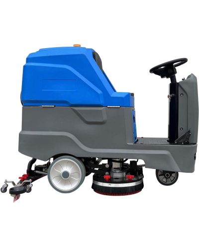 C95-Ride-On-Floor-Scrubber-02.jpg